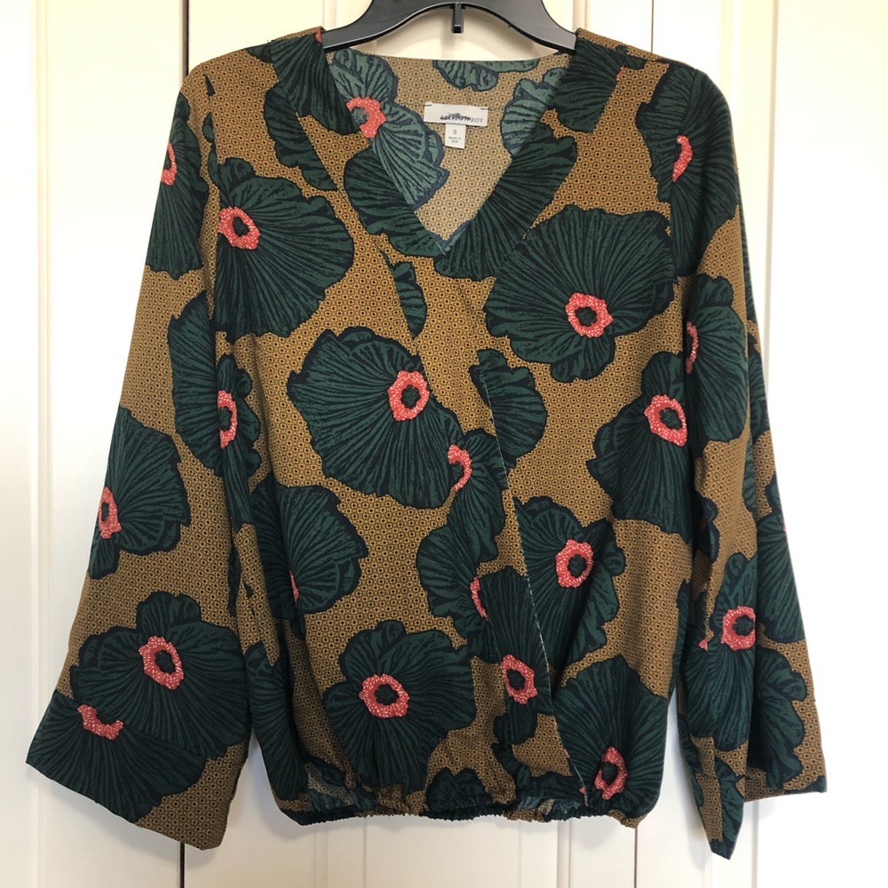 Evereve Allison Joy Floral Wrap Top Size S